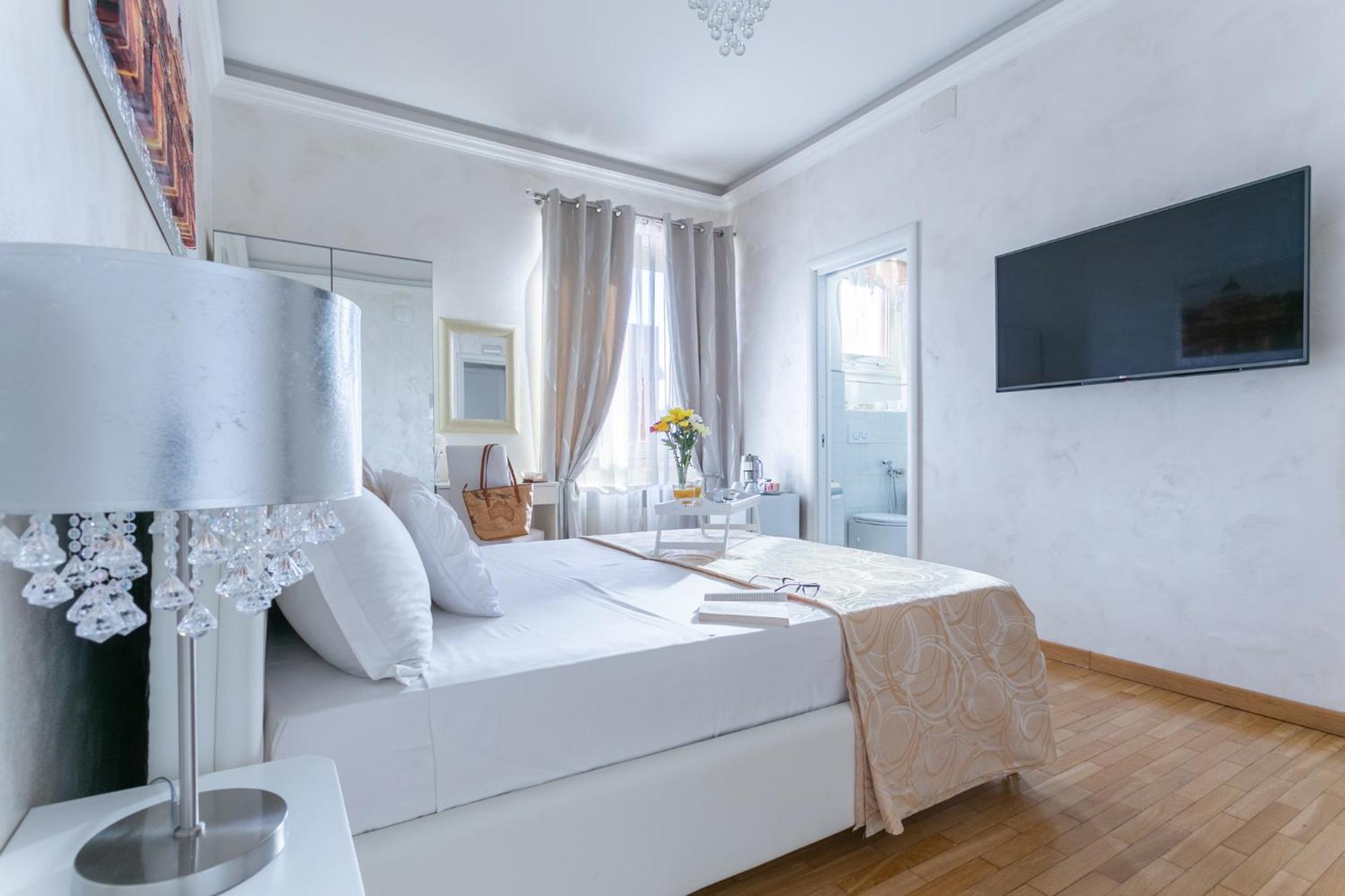 Luxury 2* Rome