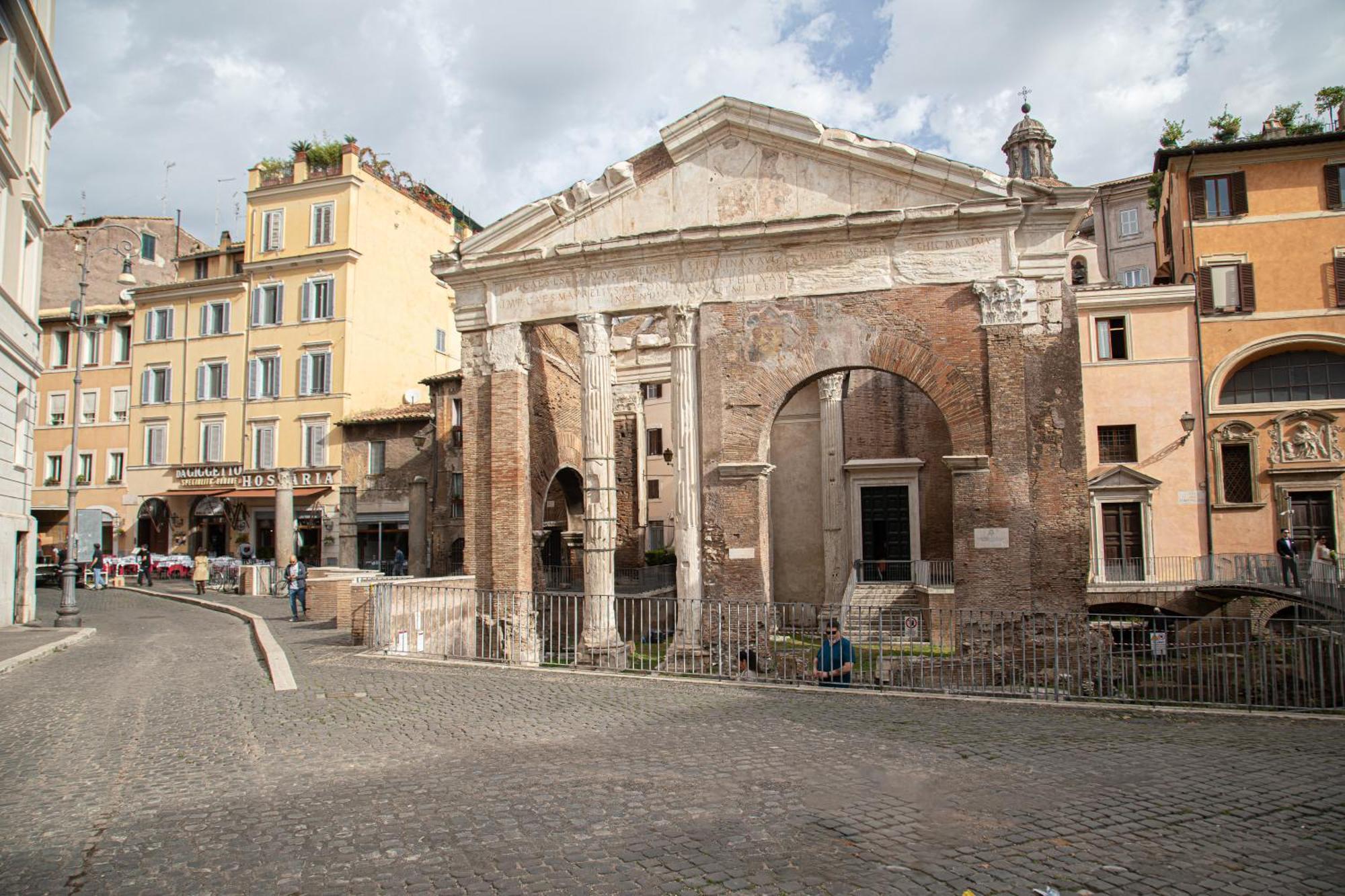 Roxy Luxury House Bed & Breakfast Rome