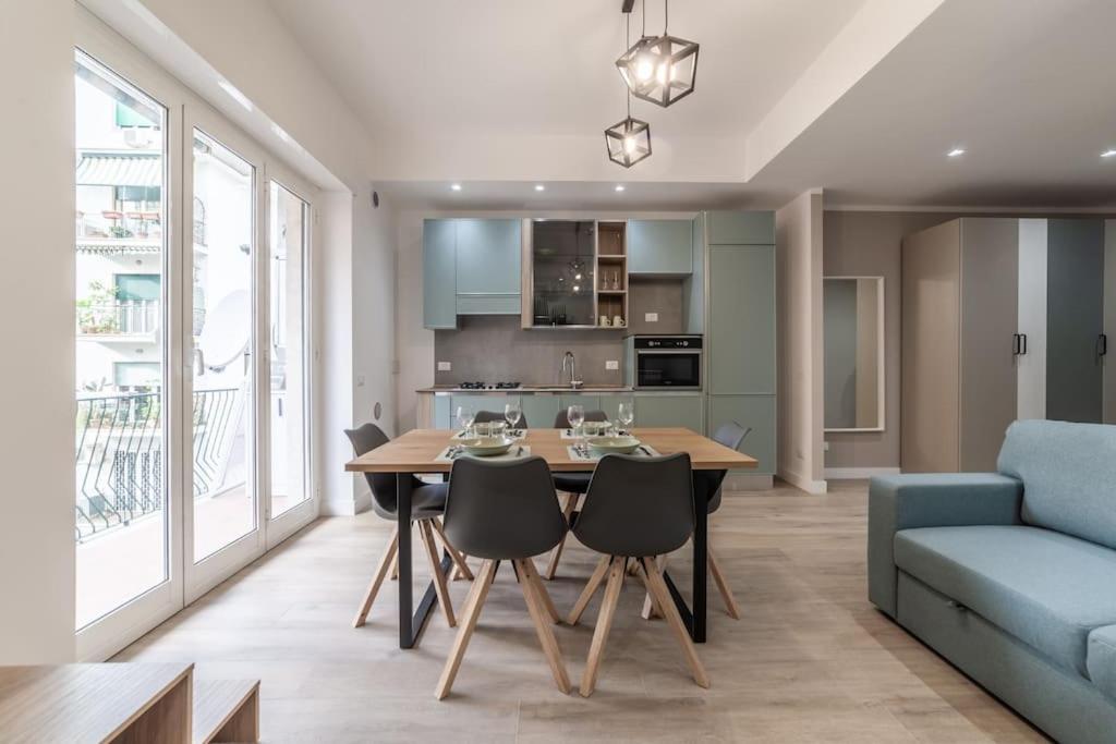 Domus 124, Elegant Comfort With Parking Apartment