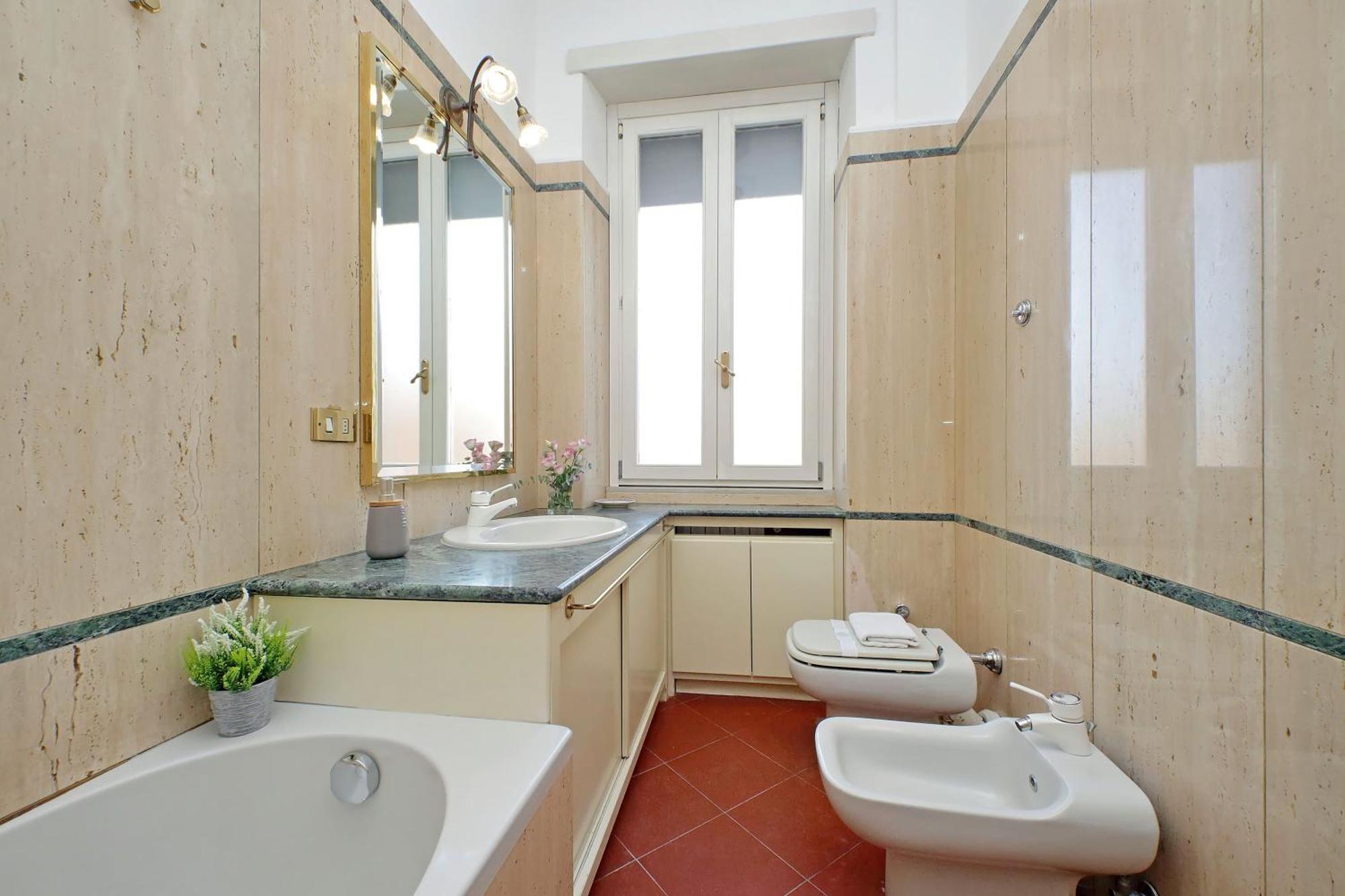 4bnb - Spacious Gracchi Apartment