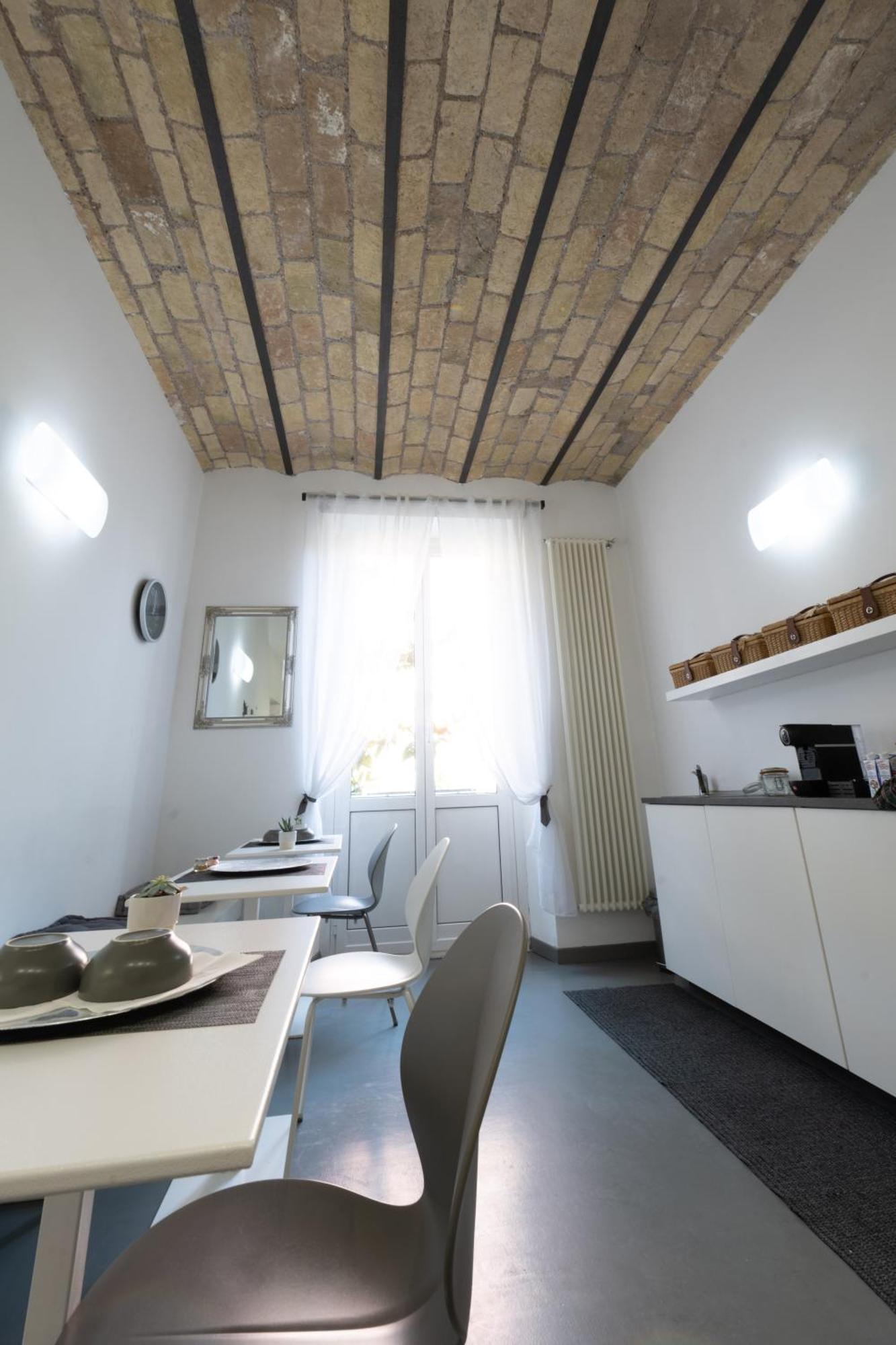 Urbe Colosseo Bed & Breakfast 2*