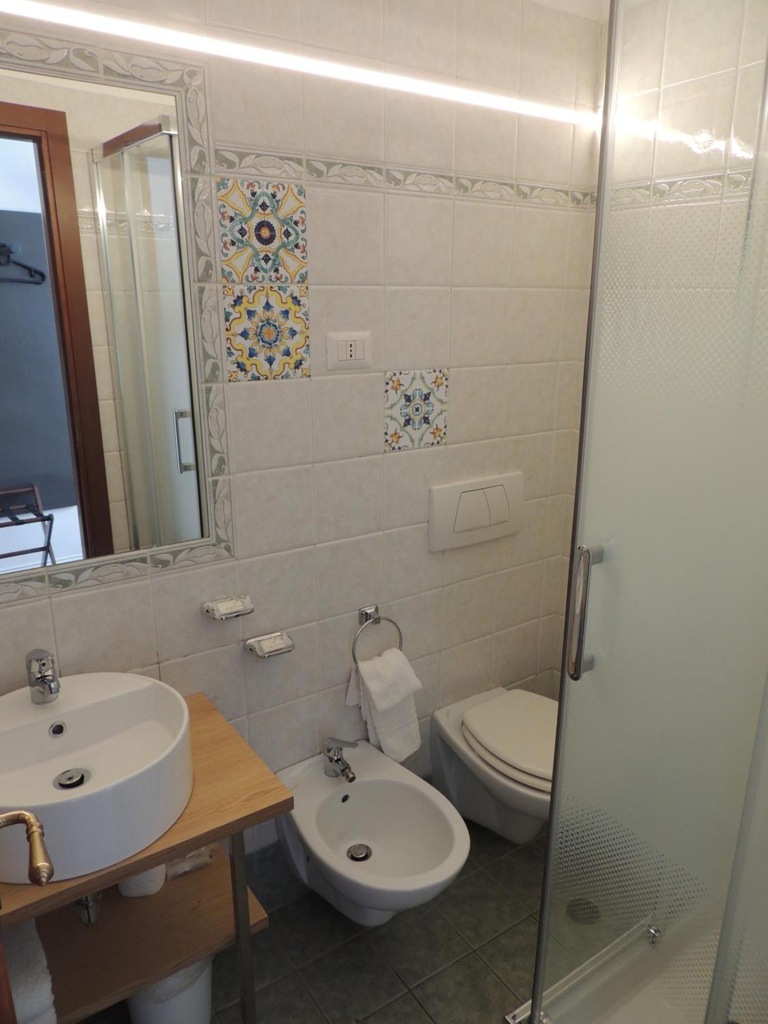 Madonna Della Neve Guest house Rome