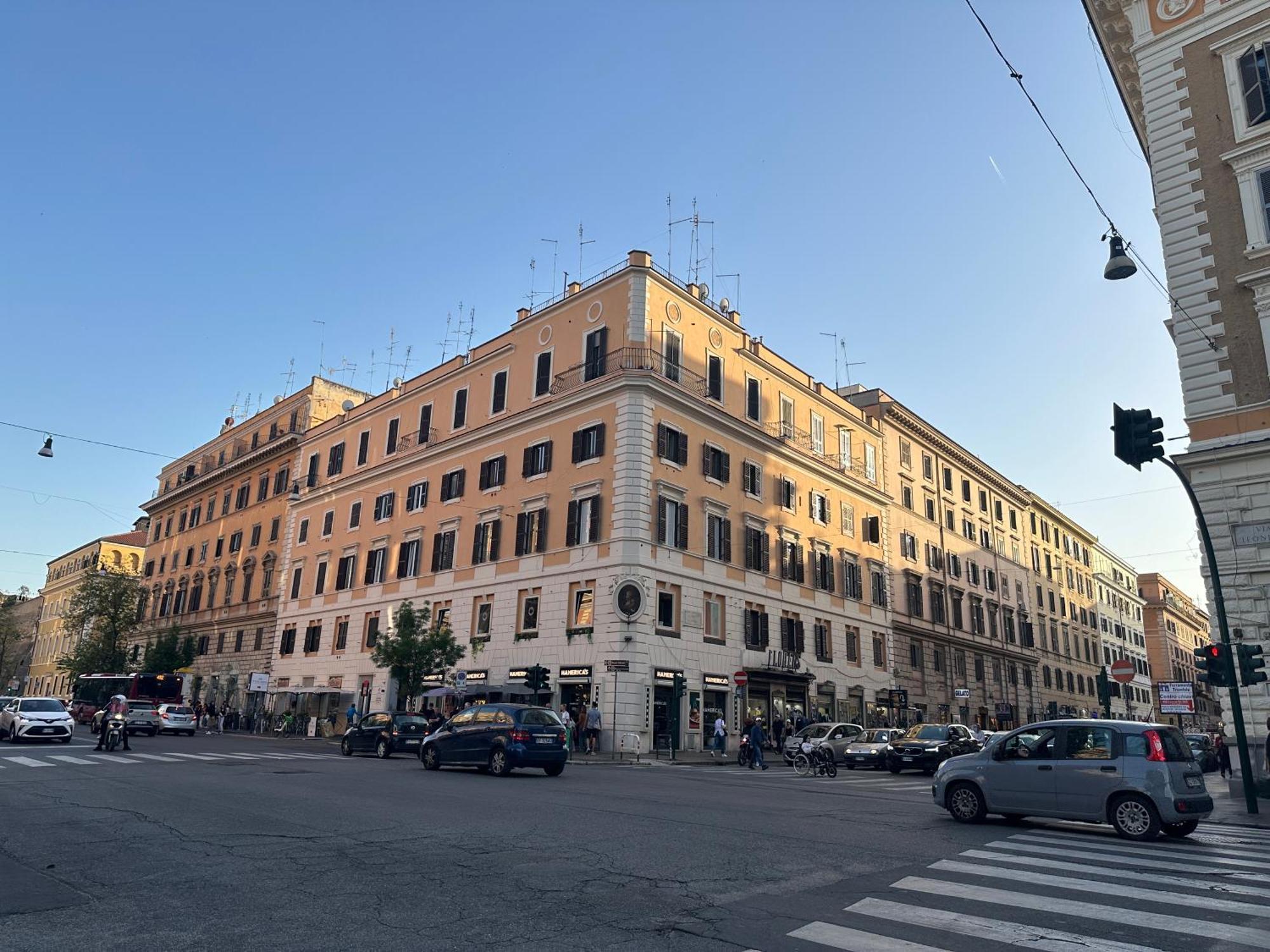Candia41 2* Rome