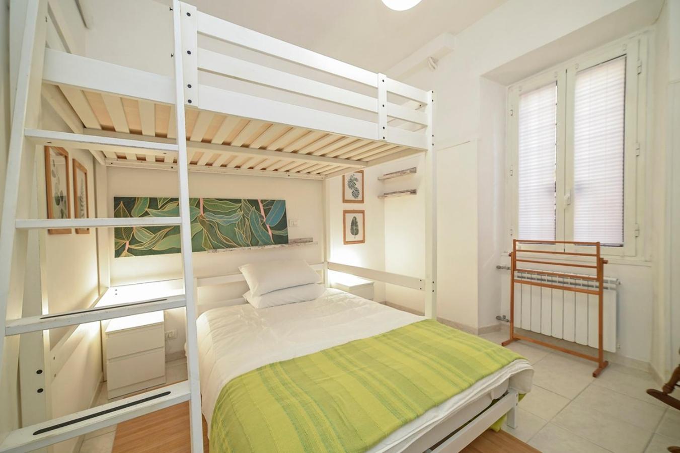 Lucia Ponte Milvio Apartment
