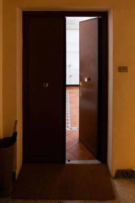 Apartment Corradi 4 With Terrace Rome