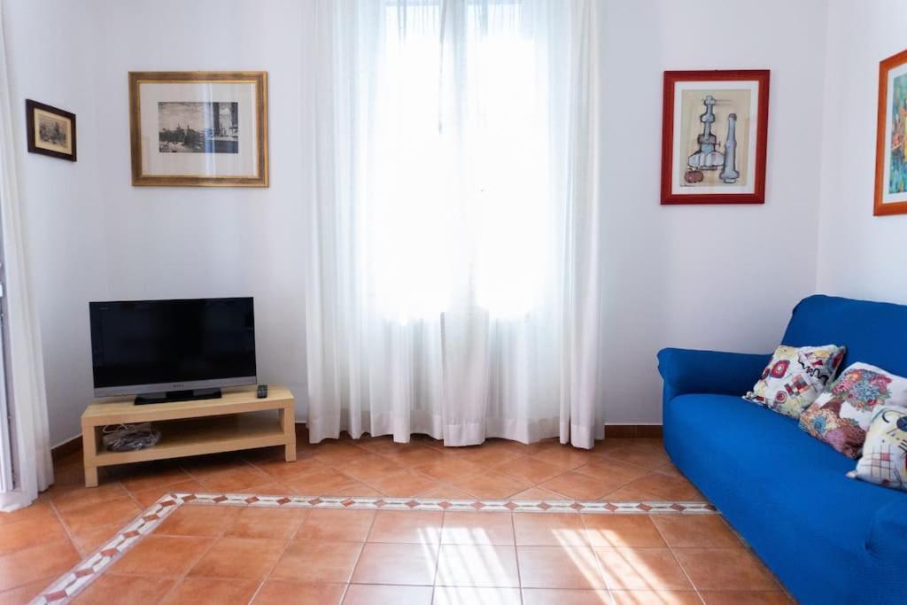 Corradi 4 With Terrace Apartment *