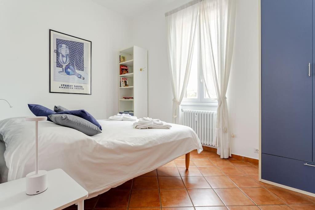 Apartment Corradi 4 With Terrace Rome