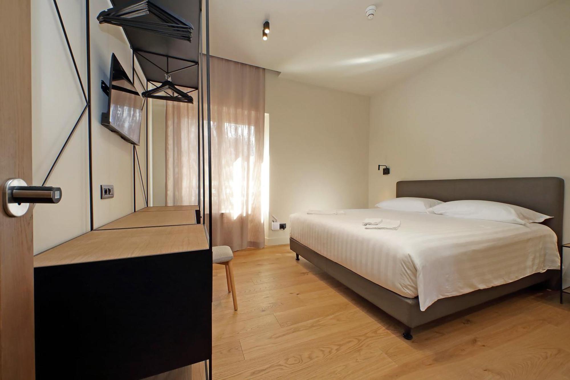 Guest house The Place Gallia Rome