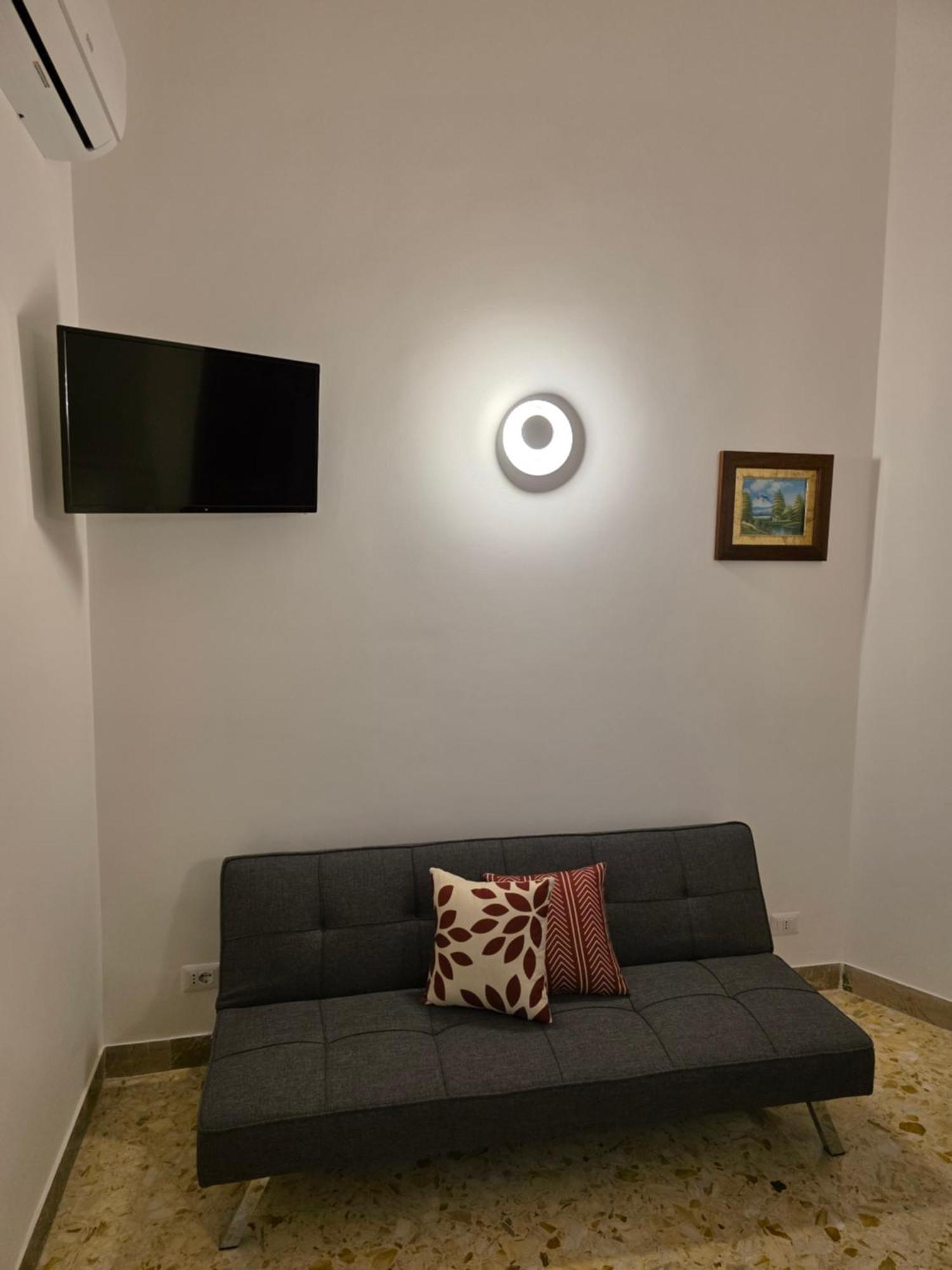 Aurora A.e. Guest house *