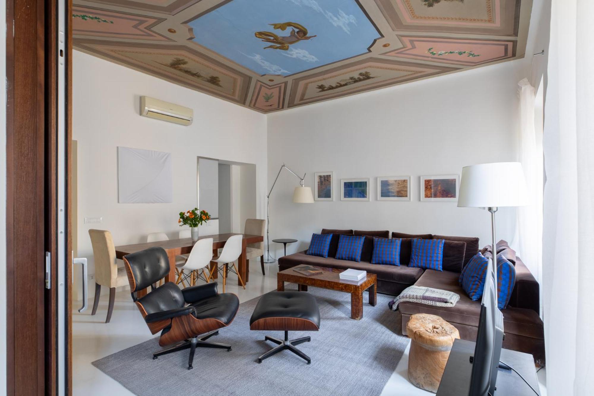 Apartment Iflat Charming & Comfy In The Heart Of *