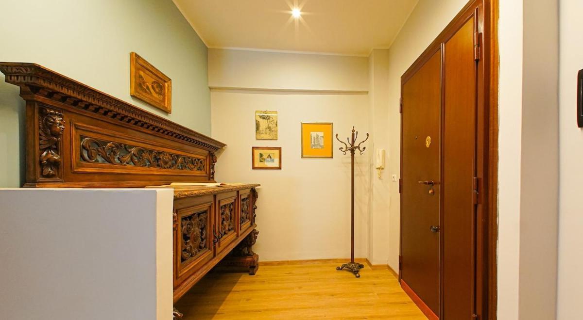 Dell'arte - Metro Linea A Apartment *