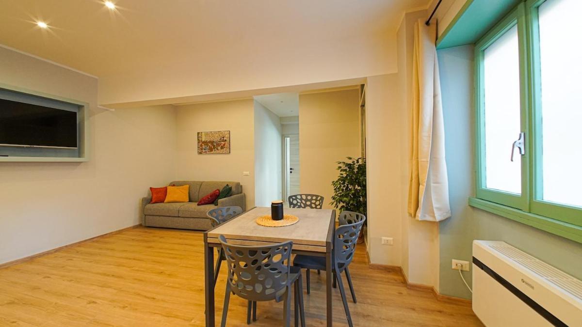 Apartment Dell'arte - Metro Linea A Rome