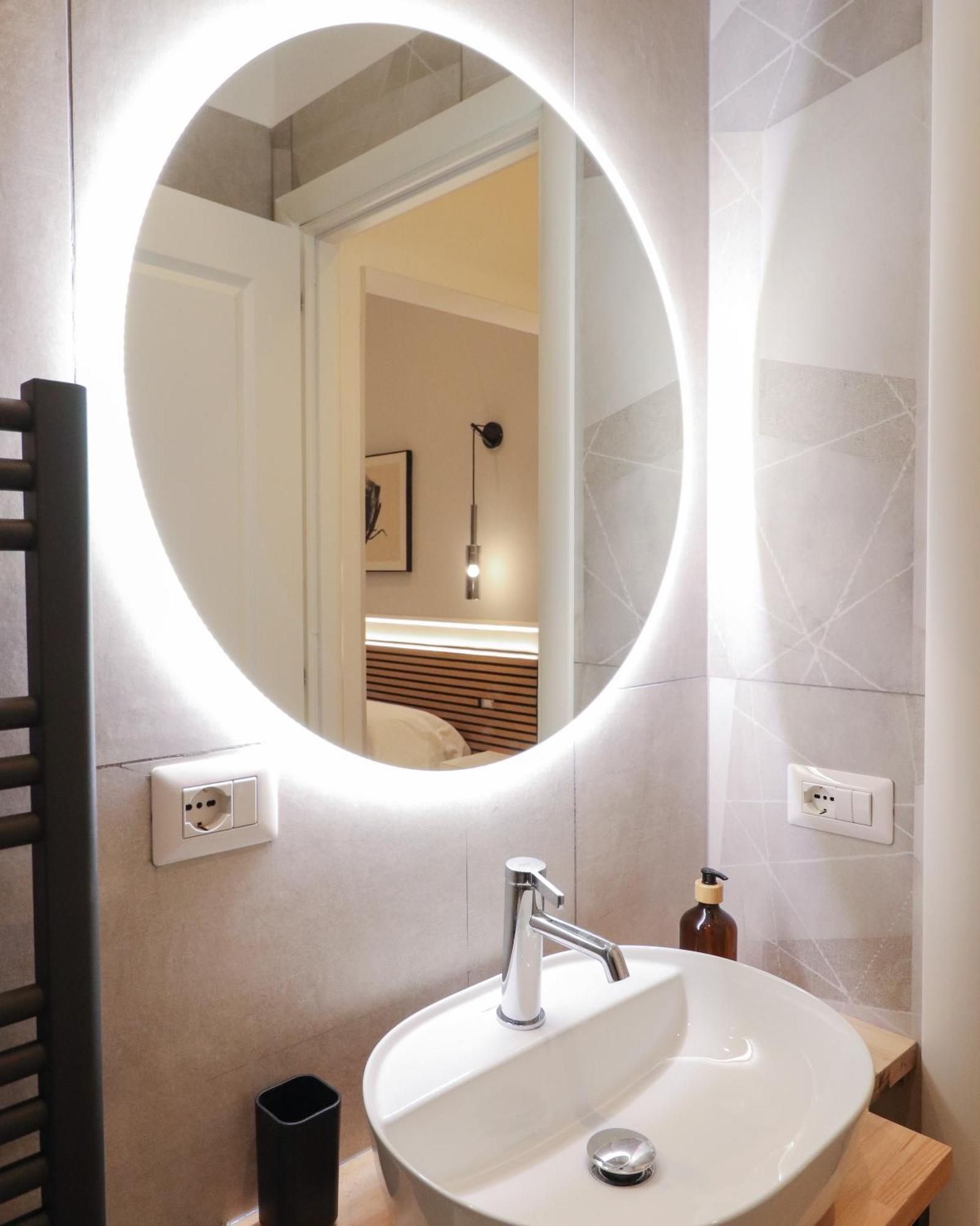 Affittacamere St Peter & Vatican Luxury - Boutique In Centre & Vatican - Ac, Wifi & Metro 5 Min *
