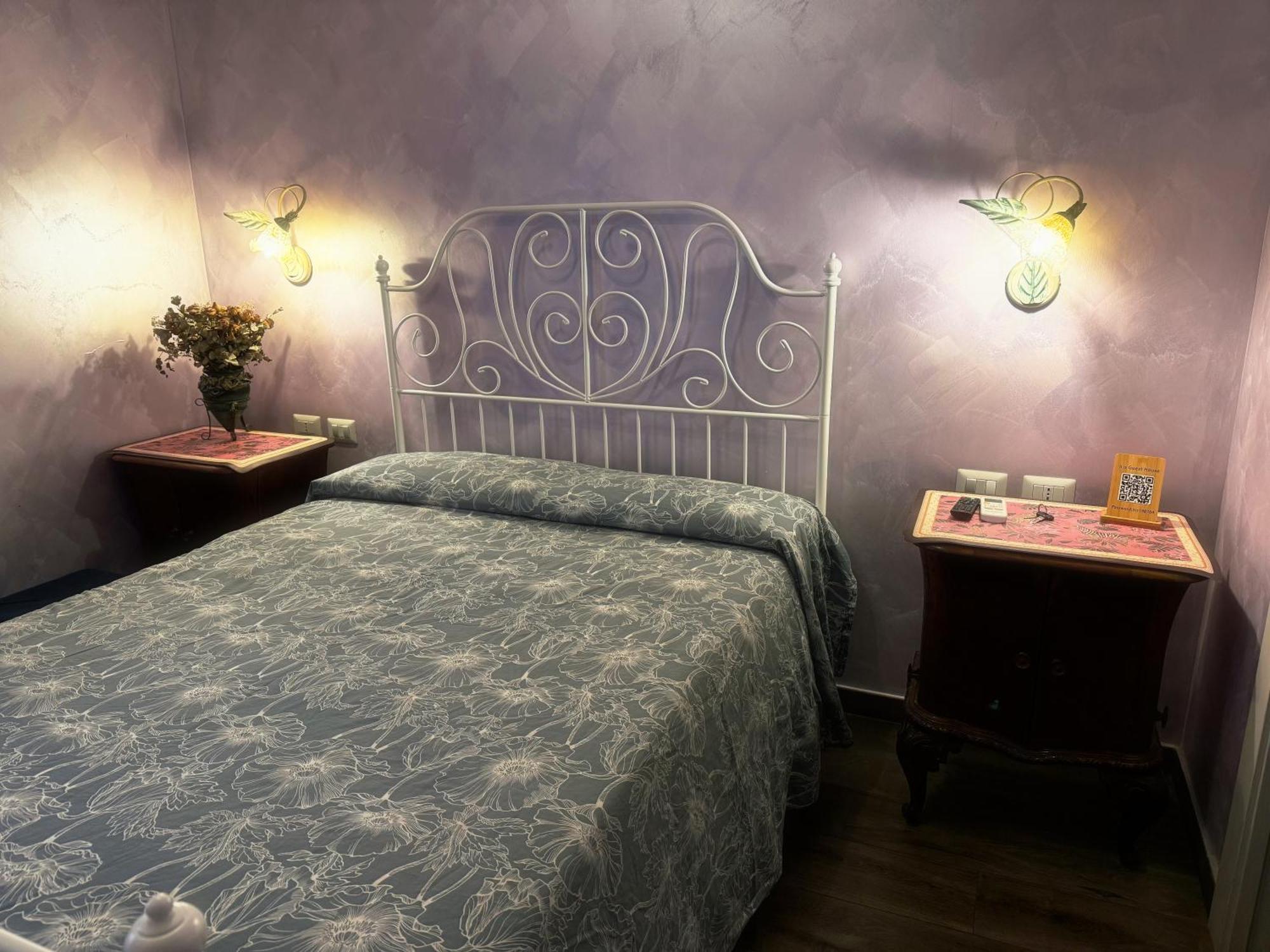Iris Bed & Breakfast