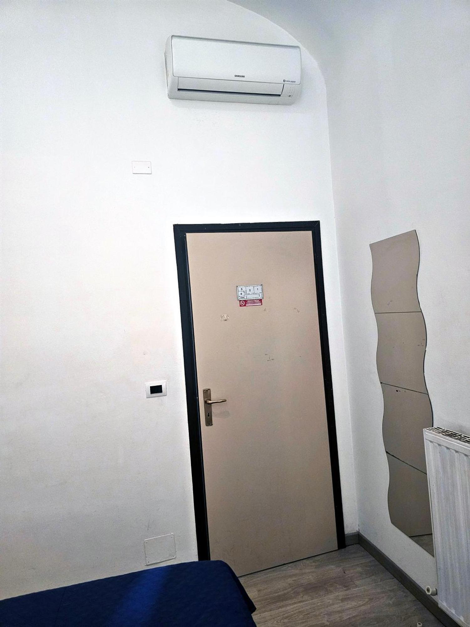 Guest house Cialdini 13 Rome *