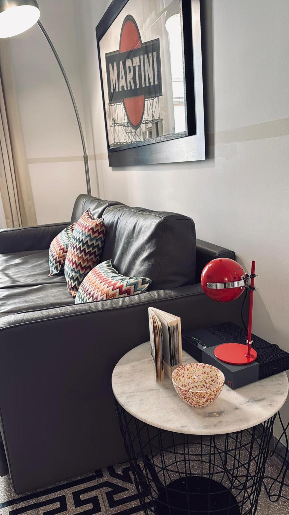 Apartment Modern Comfort, Poetic Charm *