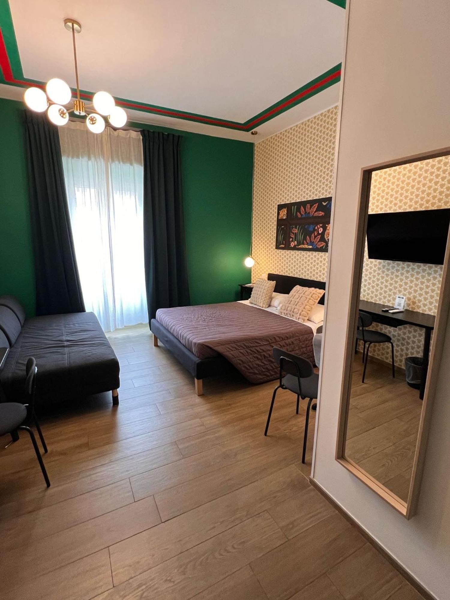 Guest house The B Place Cola Rome