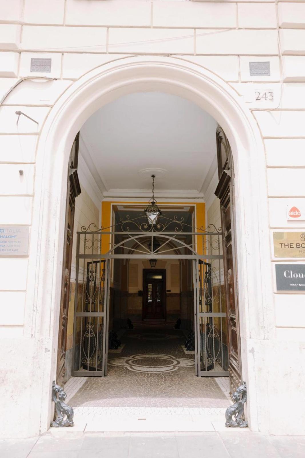 The B Place Cola Guest house Rome