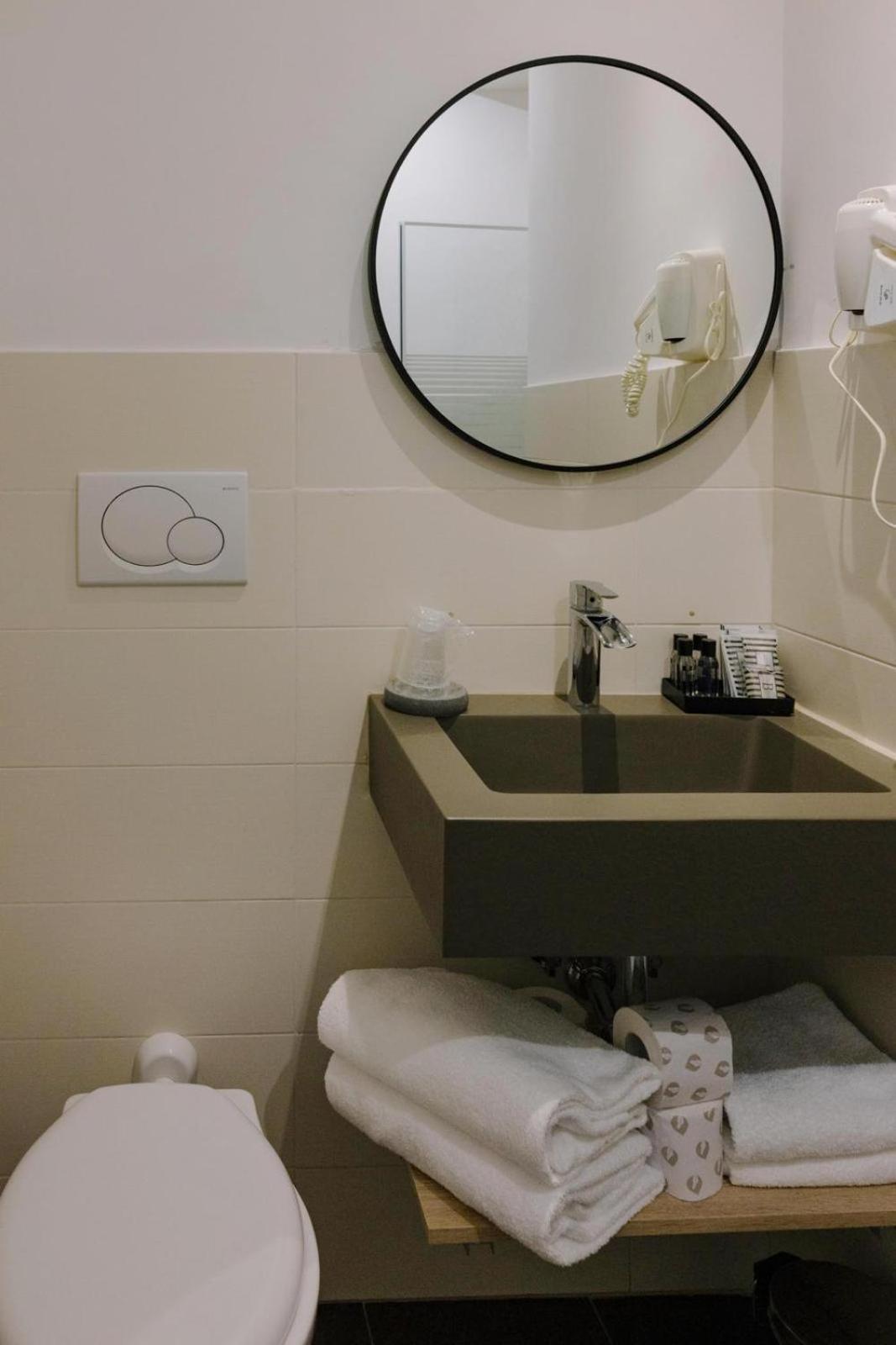 Guest house The B Place Cola *