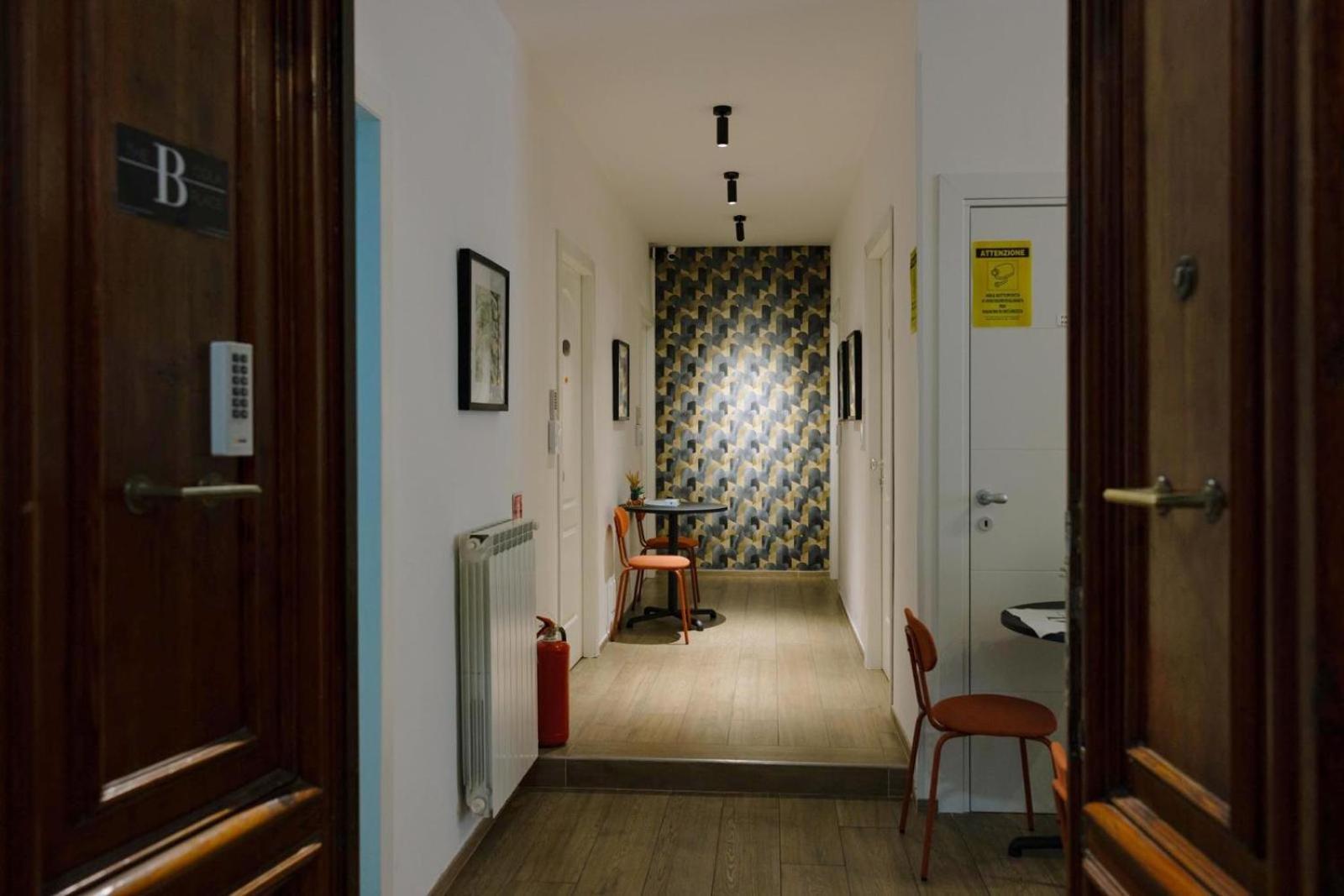 The B Place Cola Guest house Rome