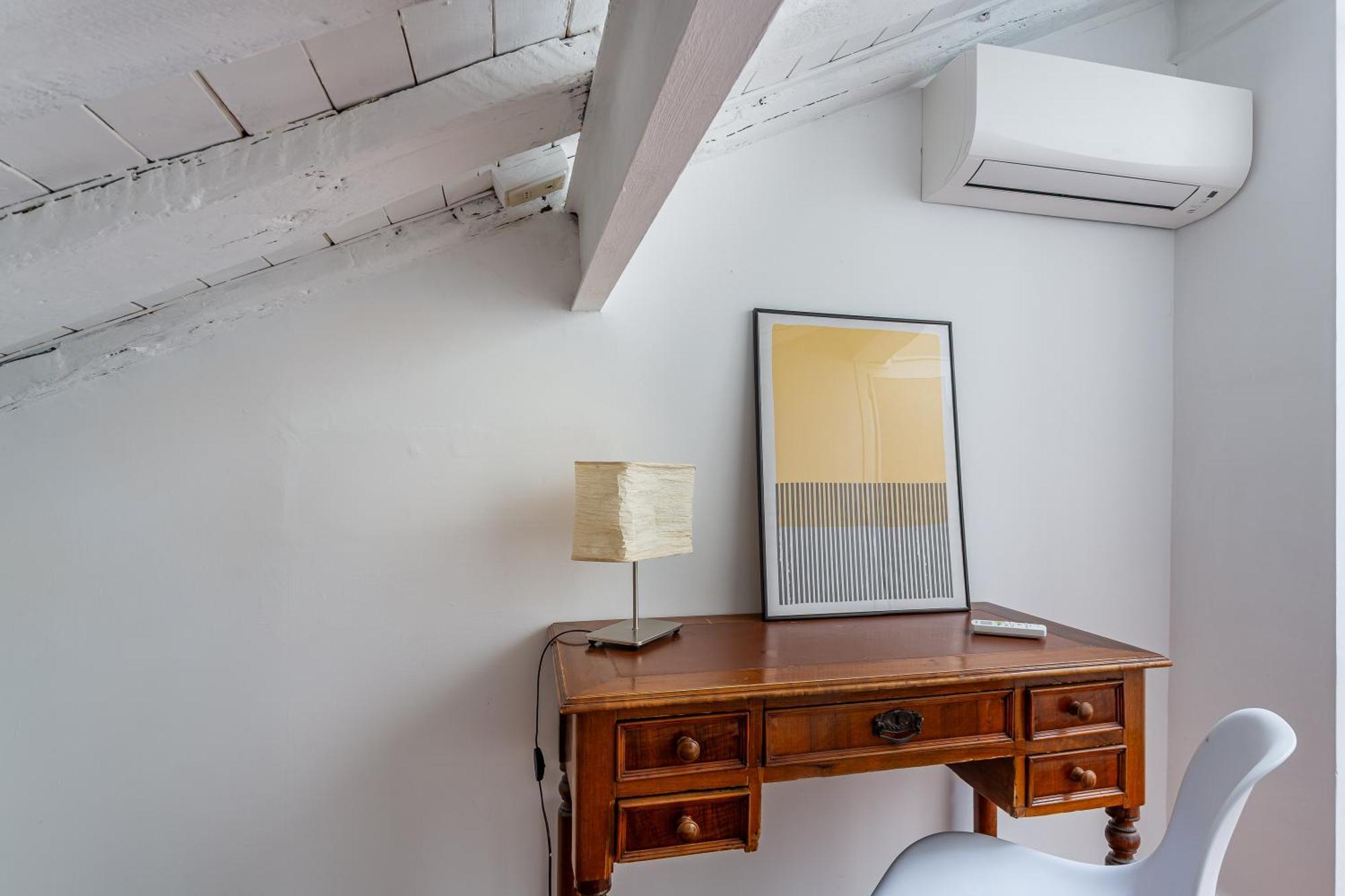 Iflat Pantheon & La Dolce Skyline Penthouse Apartment