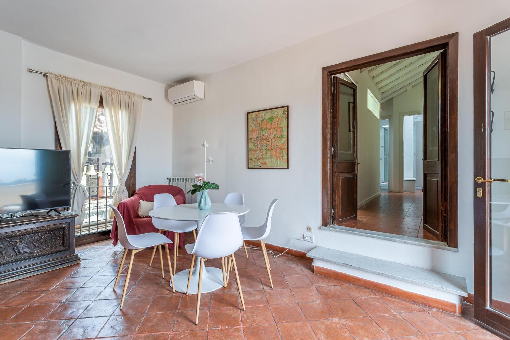 Iflat Pantheon & La Dolce Skyline Penthouse *