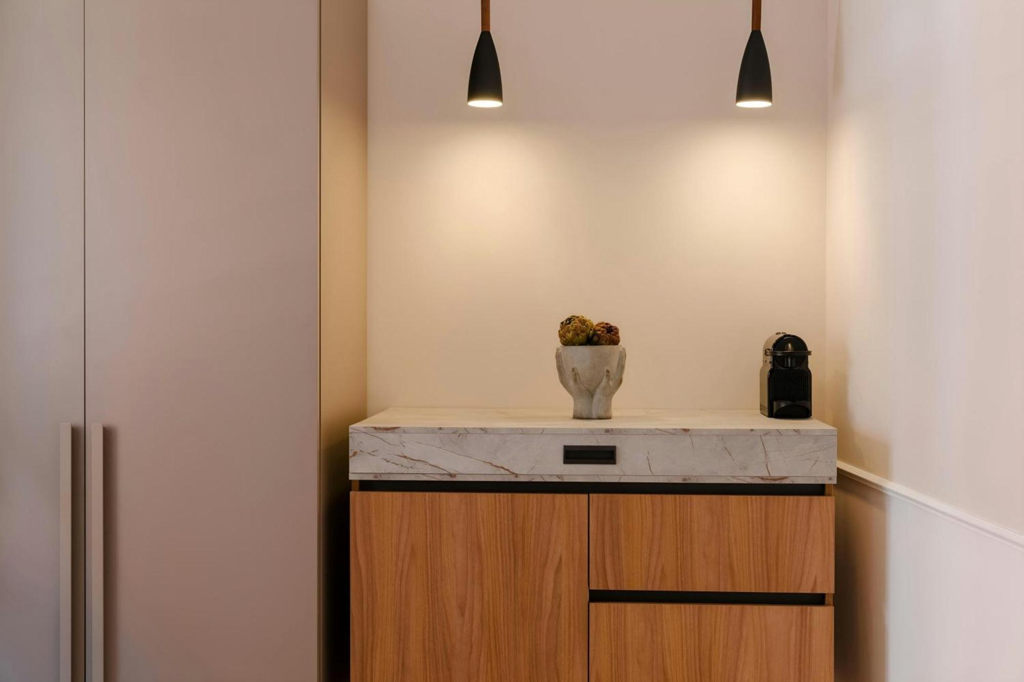 Sonder By Marriott Bonvoy Antinoo Apartments Piazza Del Parlamento