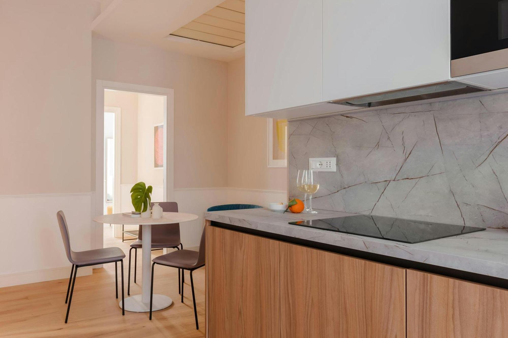 Sonder By Marriott Bonvoy Antinoo Apartments Piazza Del Parlamento Aparthotel Rome