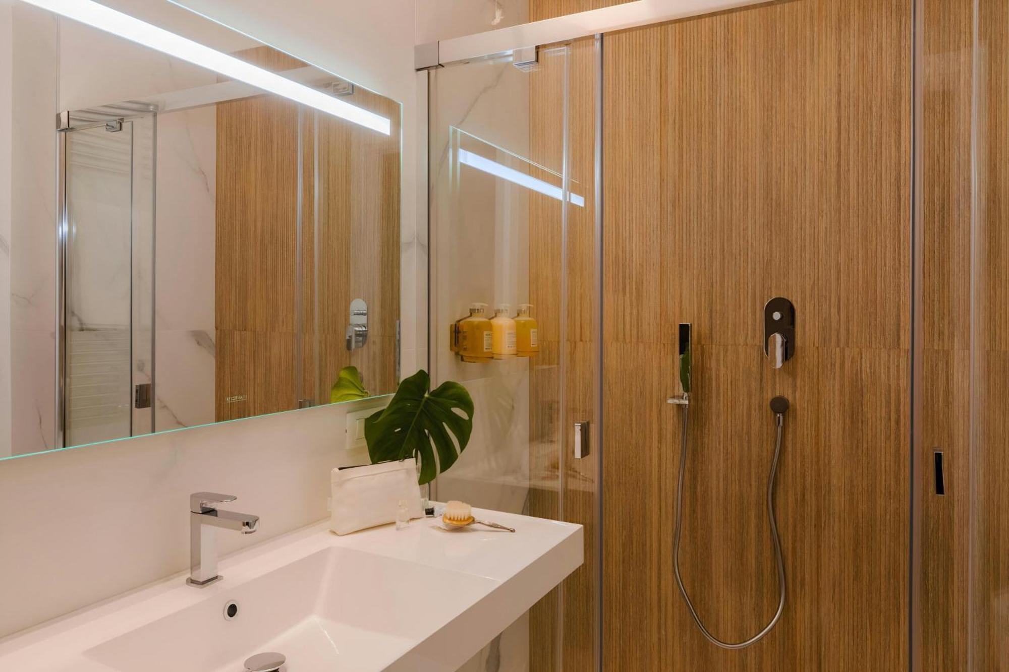 Aparthotel Sonder By Marriott Bonvoy Antinoo Piazza Del Parlamento Rome