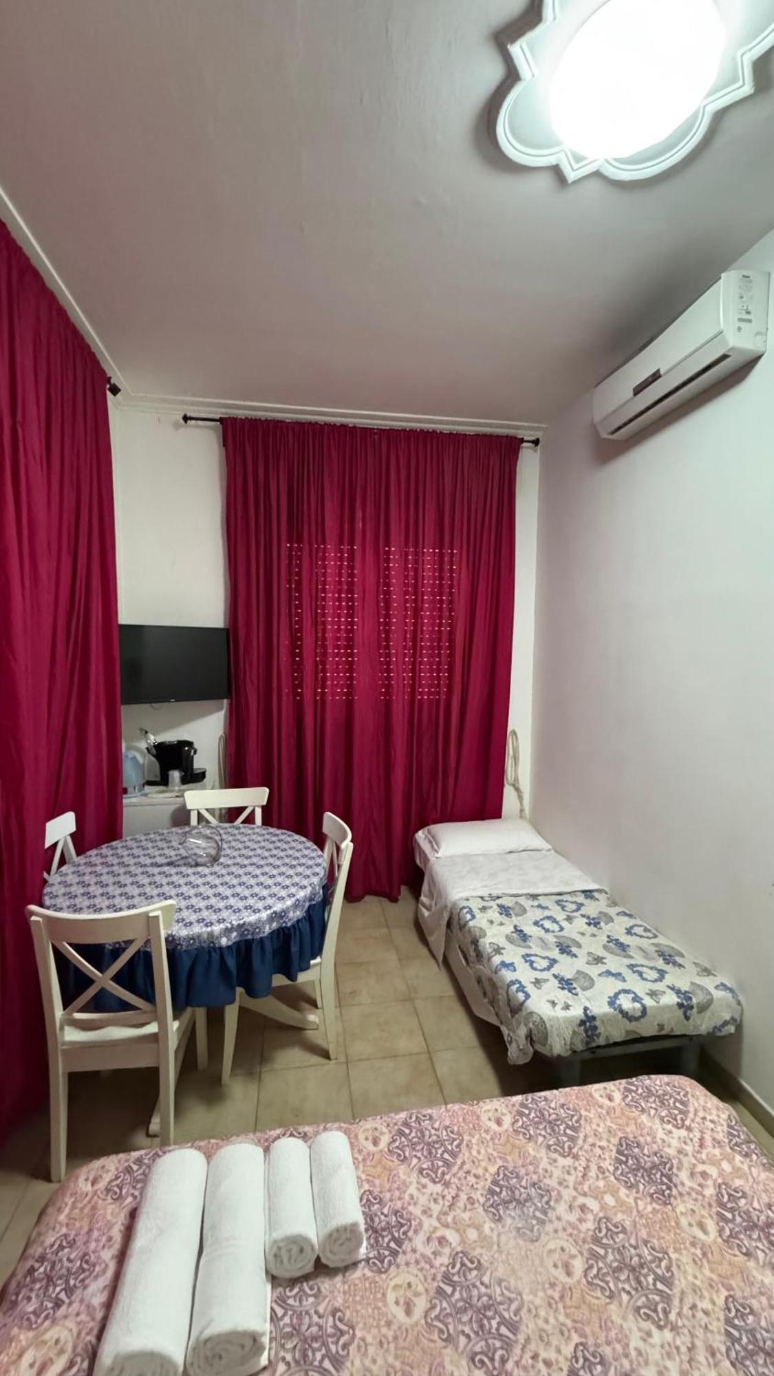 Gateway Guest house 2*