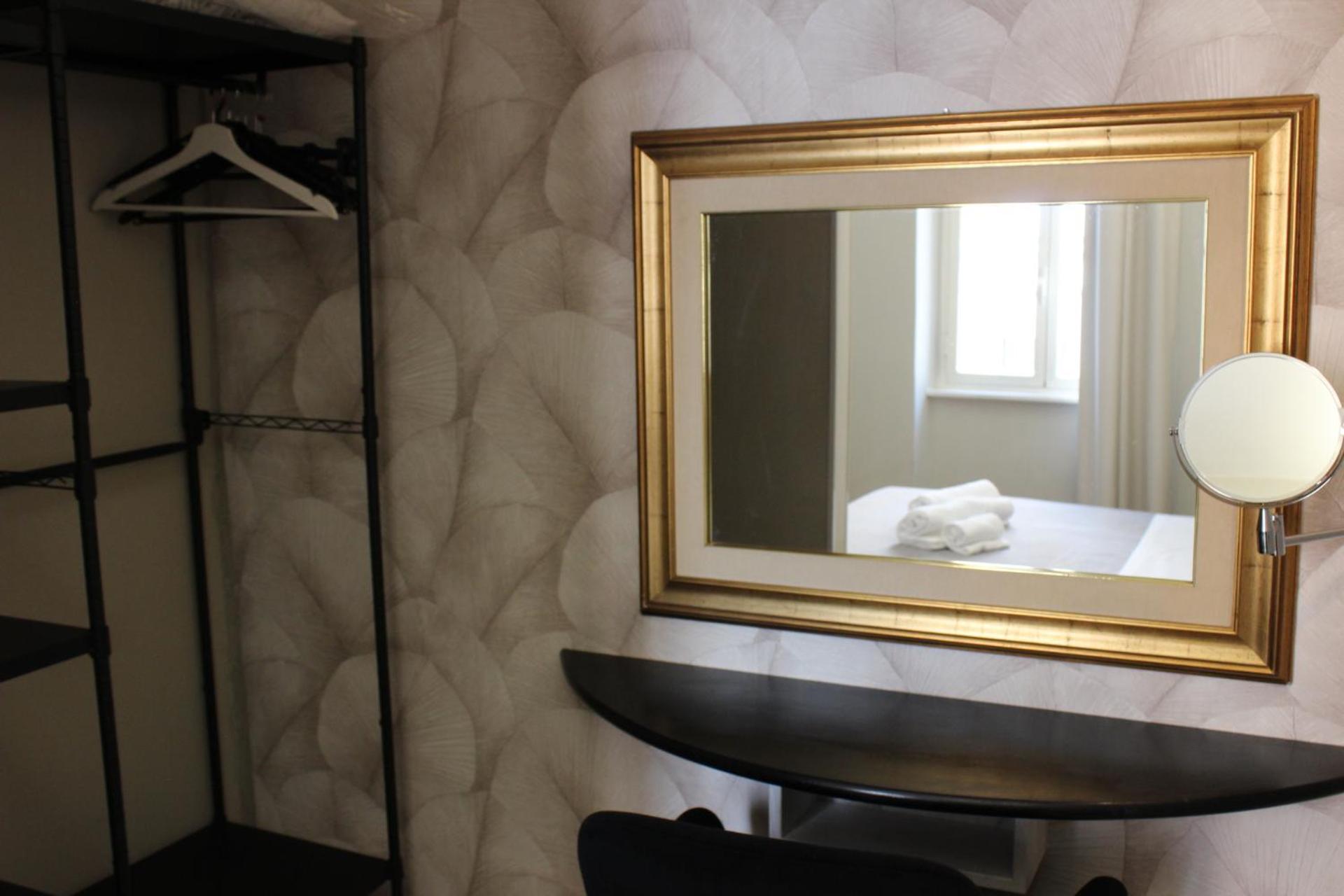 Guest house Piramide 1 *