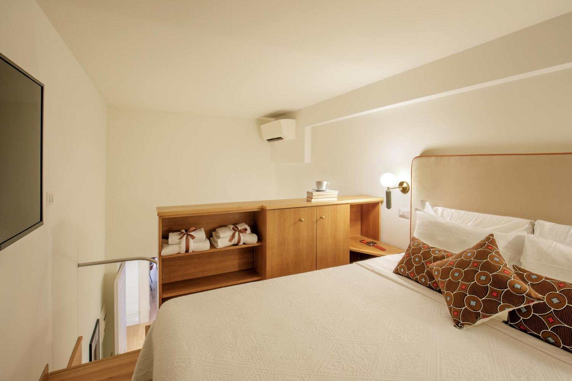 Domus Regia - Luxury Experience Apartment Rome