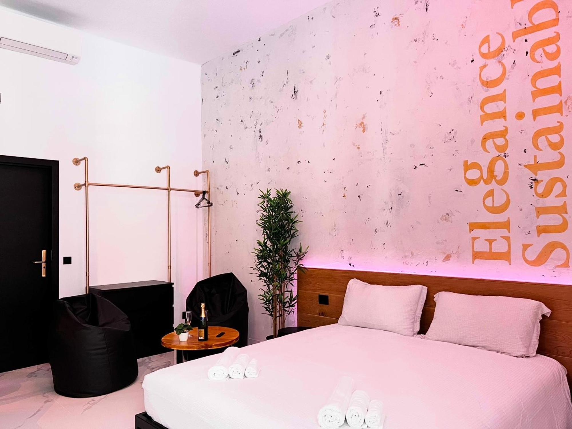 Ese Luxury - Elegant Jacuzzi Suite, Quiet&central