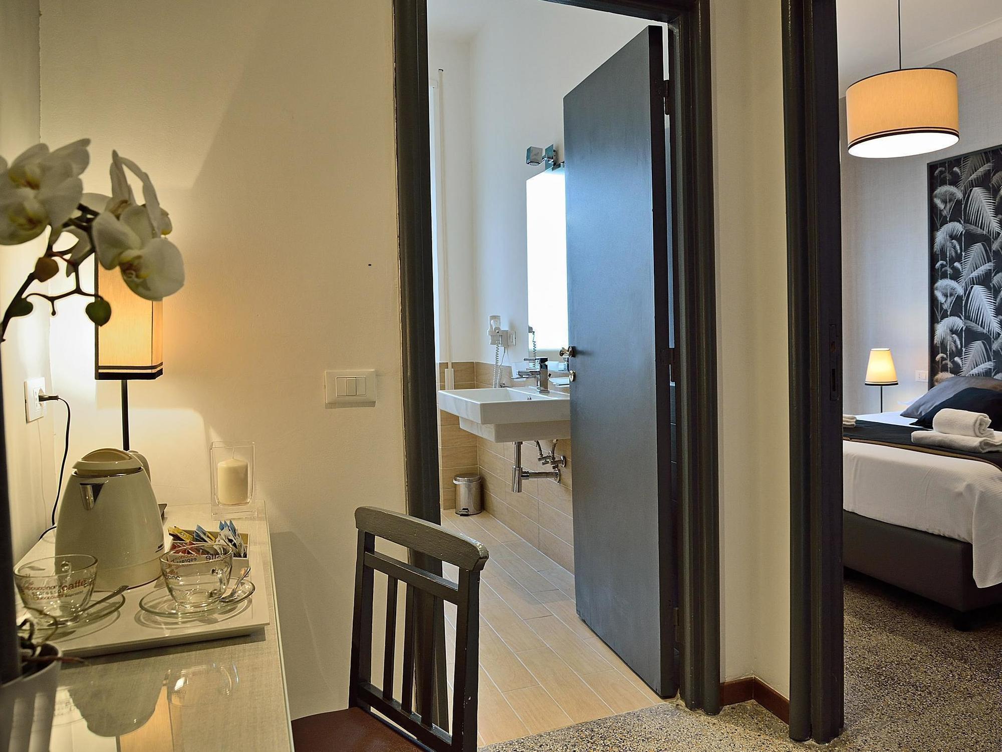 Guest house 94rooms Vatican - Vigliena Rome