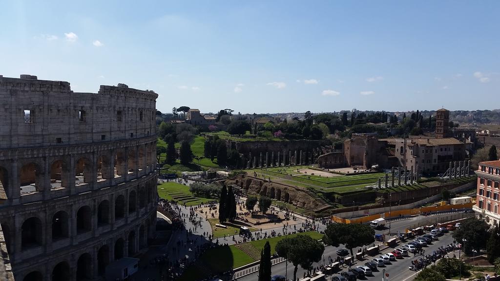 Colosseum Corner Rome