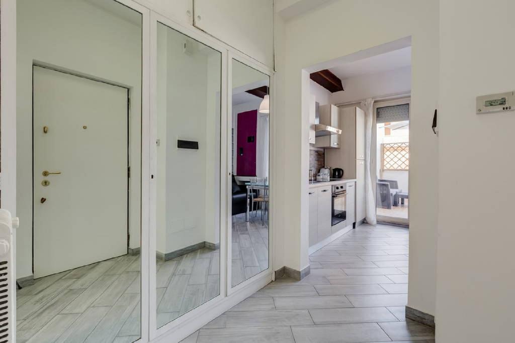 Apartment Rome Apartment With Terrace Autonomous *