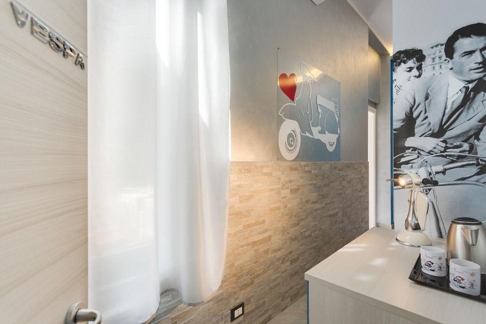 Hotel First Suites 3*
