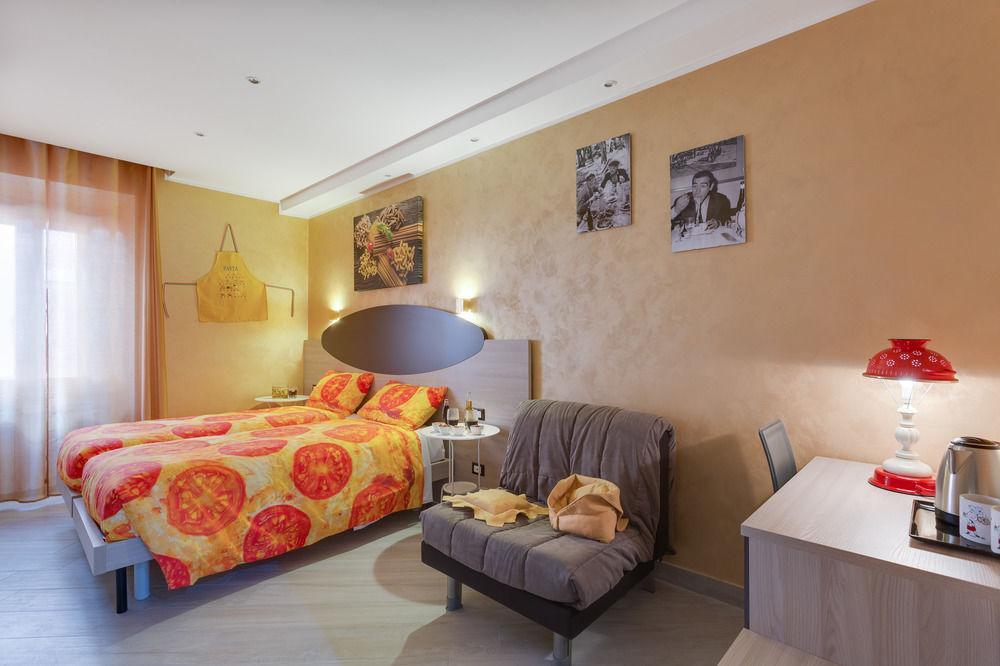 Hotel First Suites