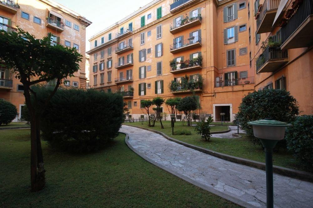 A Casa Boschi Near Vatican Bed & Breakfast