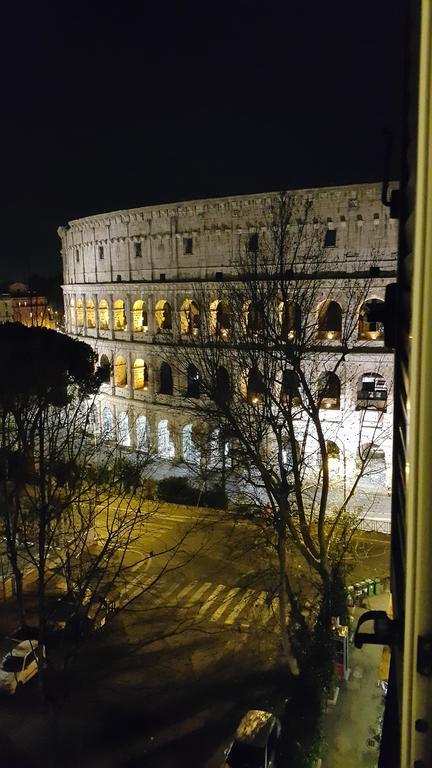 Colosseum Corner