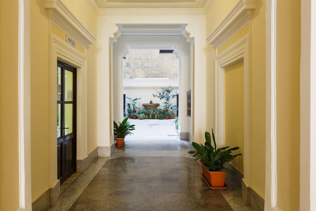 Modern Comfort, Poetic Charm * Rome