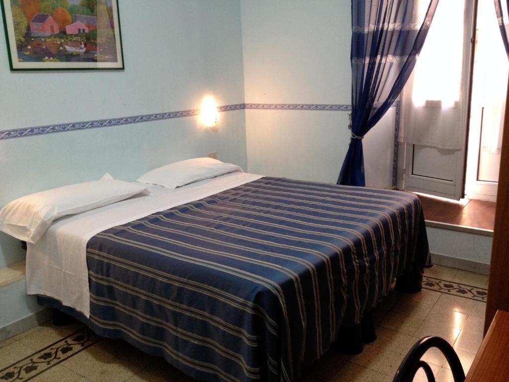Collina 2* Rome