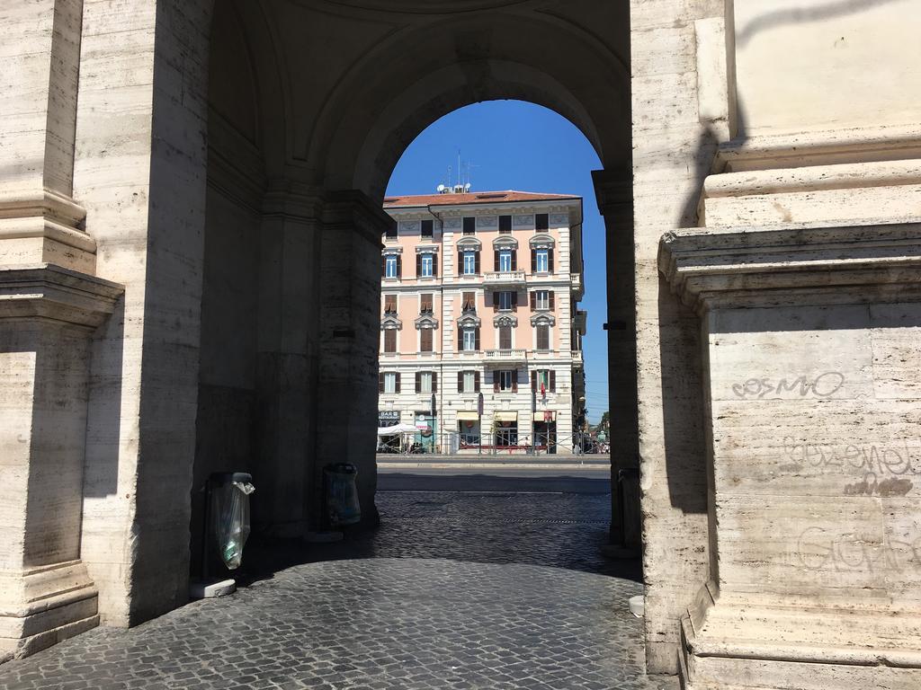 900 Piazza Del Popolo Rome
