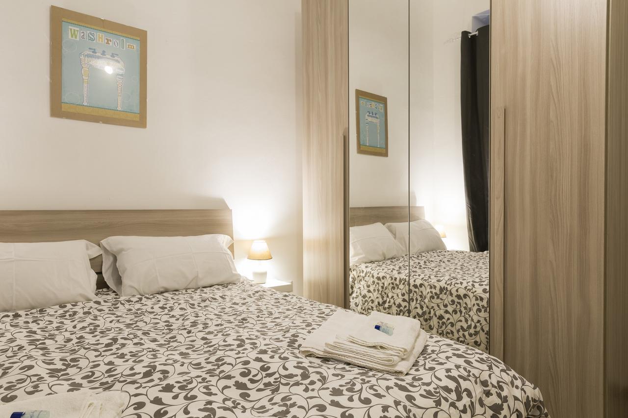 Navona Square Apartment