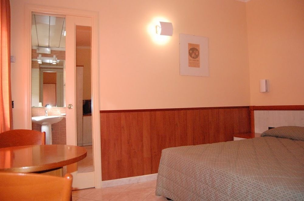 Laurence Hotel 3*