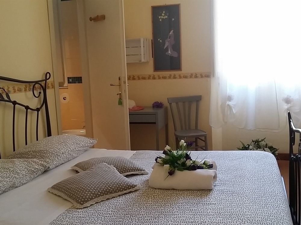 Sweet Life Guesthouse 3*