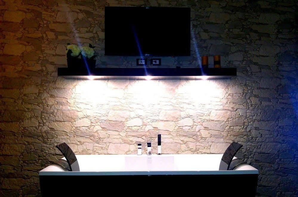 First Suites Hotel 3*