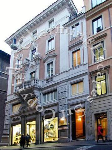 Il Piccolo Di Piazza Di Spagna
