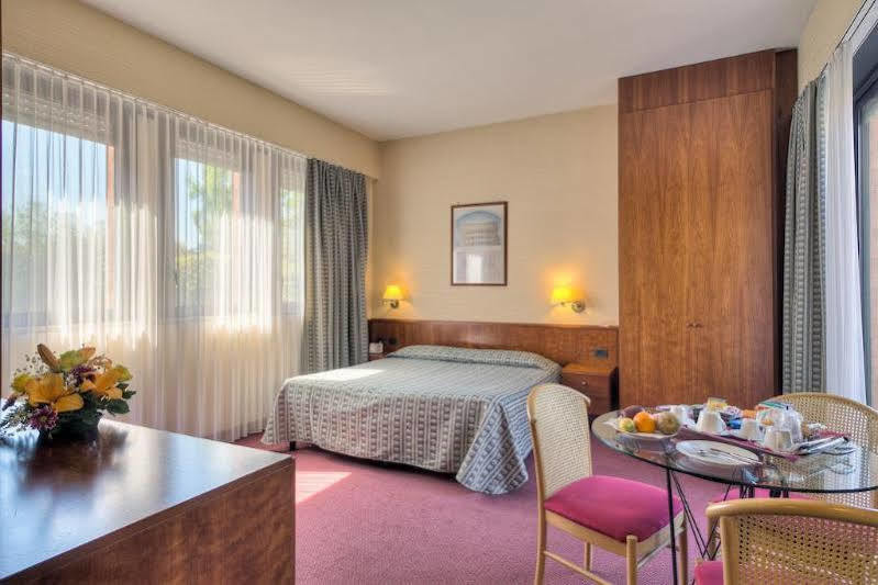 Petra Hotel *
