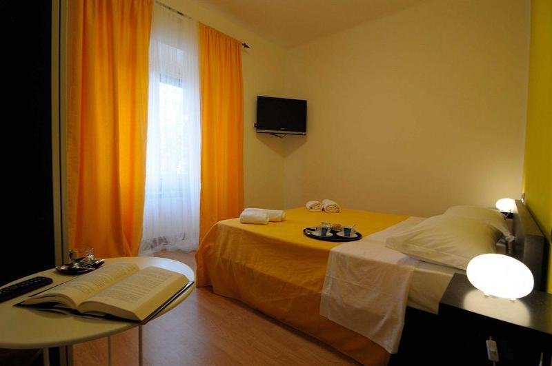 Trastevere 3* Rome